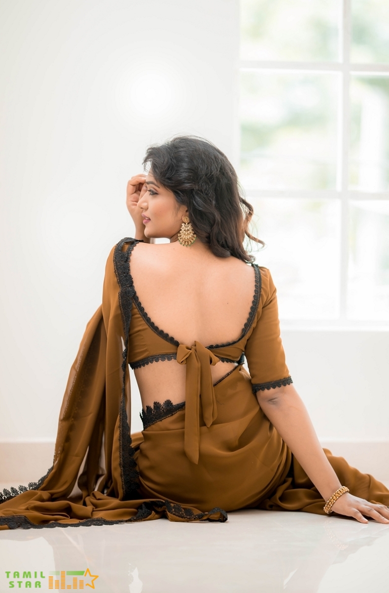 Actress Aananya Mani Latest Photo Shoot (1)