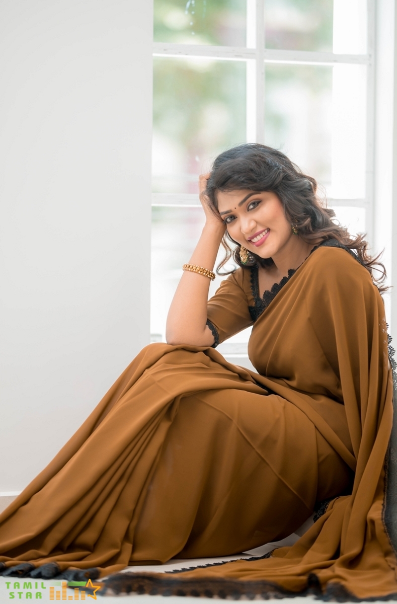 Actress Aananya Mani Latest Photo Shoot (14)