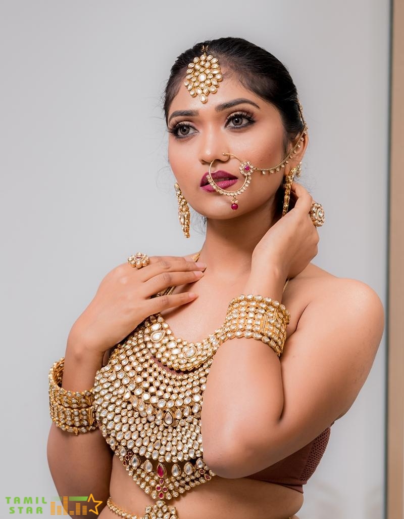 Actress Aananya Mani Latest Photo Shoot (2)
