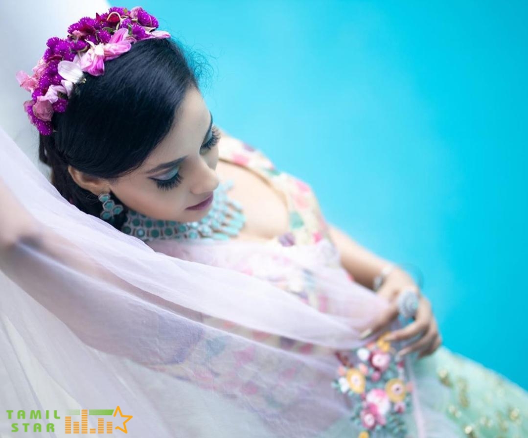 Actress Abarnathi Photo Shoot  (4)