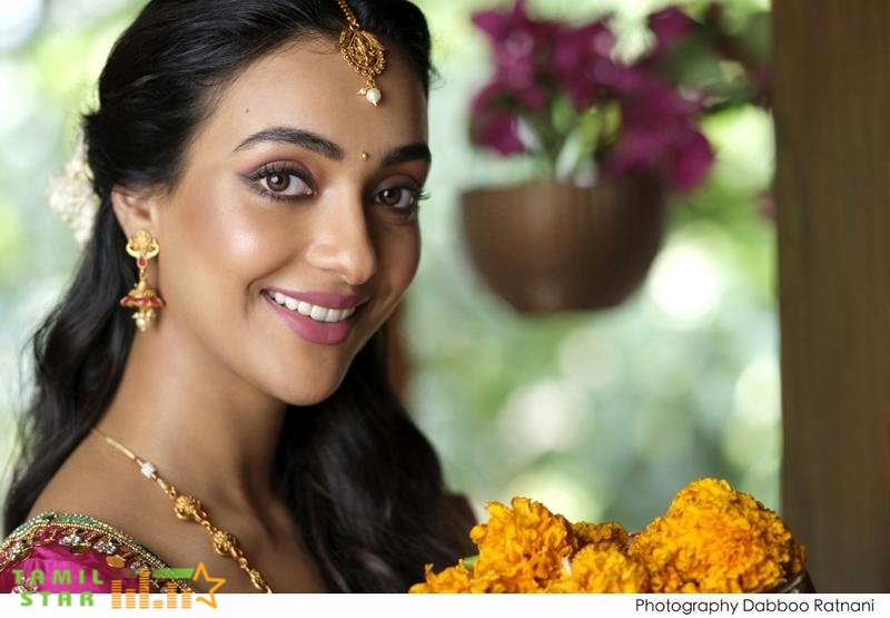 Actress Amrin Qureshi Latest Photos (4)