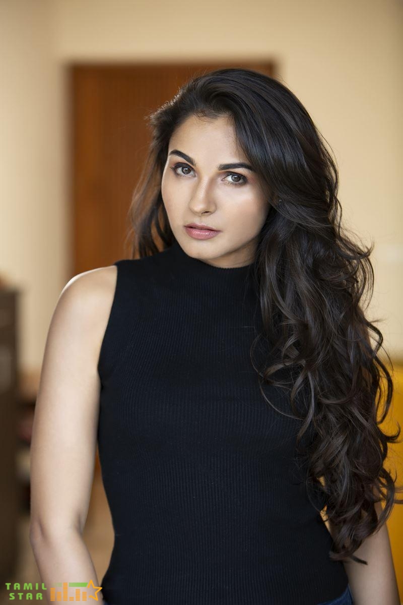 Actress Andrea Jeremiah Photos (2)