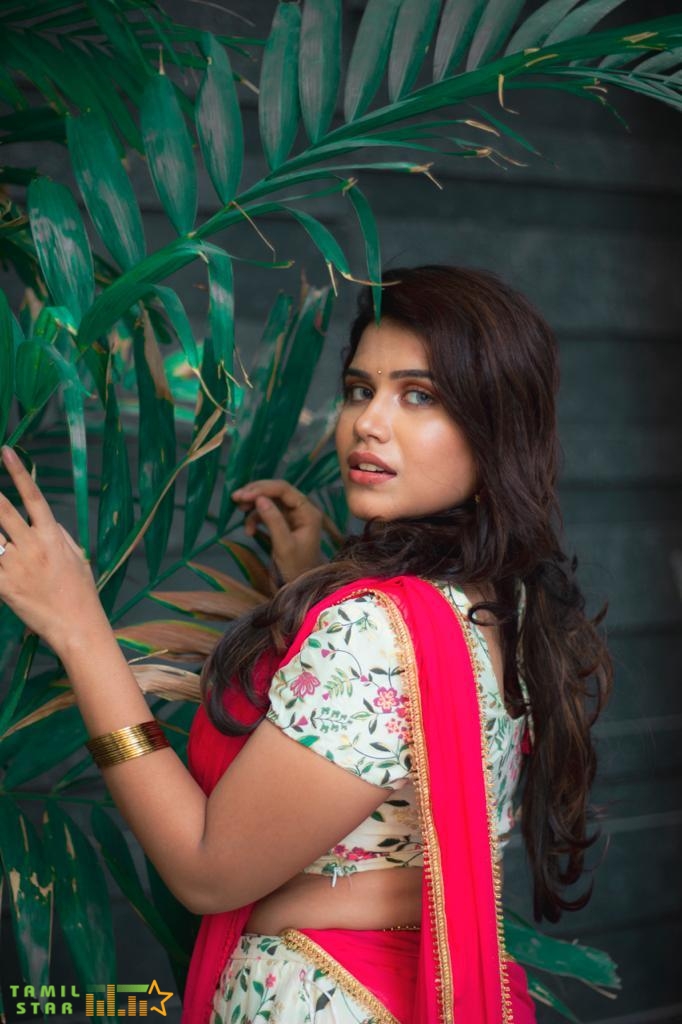 Actress Aradhanababu Latest Photo Shoot (9)