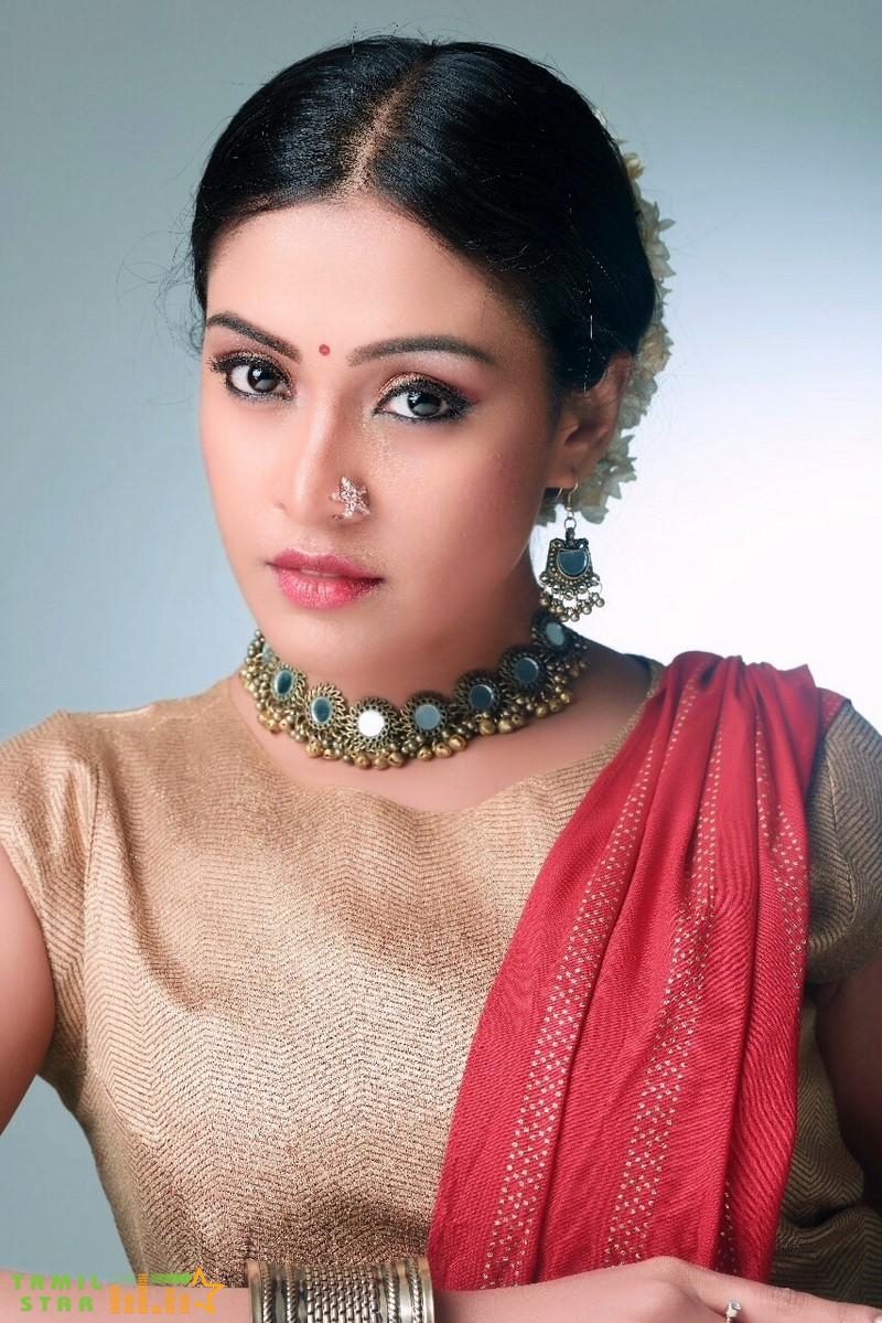 Actress Ashwini Chandrasekhar Stills (1)