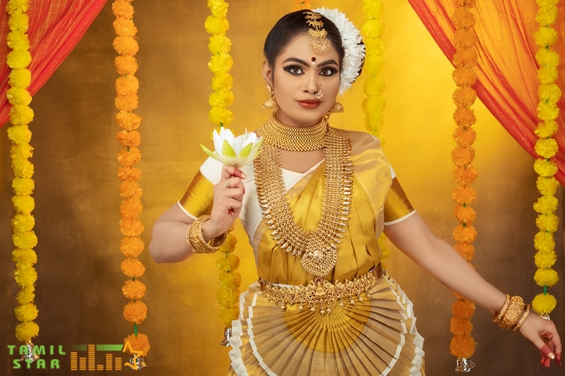 Actress Divya Ganesh Latest Gallery (2)