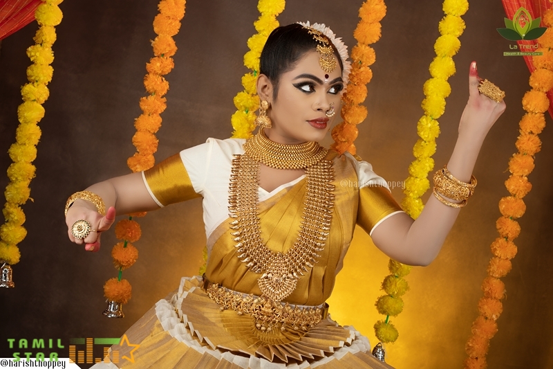 Actress Divya Ganesh Latest Gallery (5)
