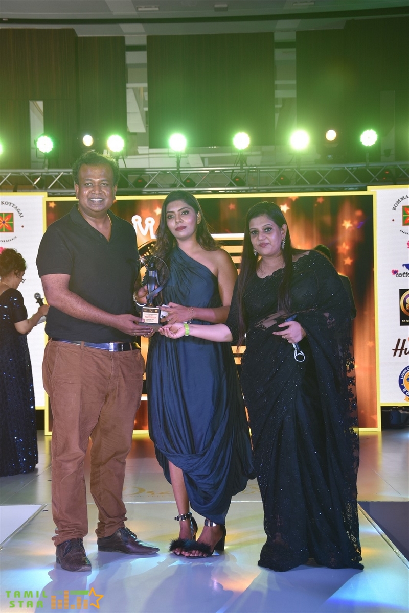 Actress Ineya, Sakshi Agarwal, Aishwarya Dutta felicitated at FB Awards 2020-21 (9)