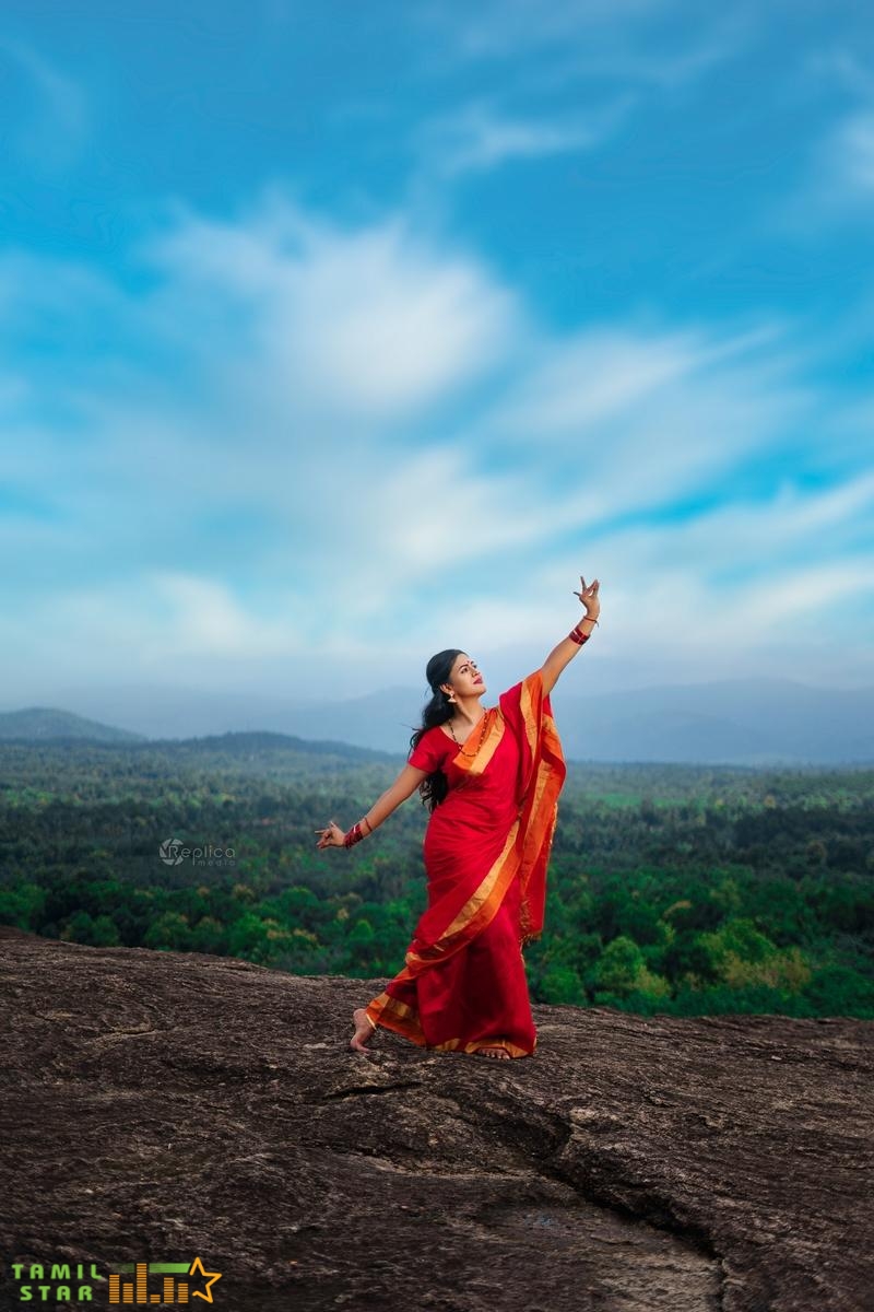 Actress Ineya Latest Photos (9)