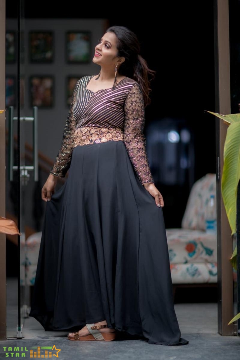 Actress Krithika Photos (8)