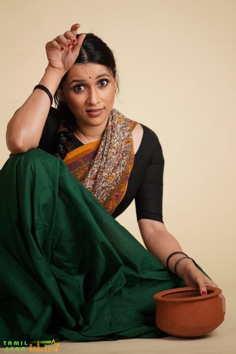 Actress Mannara Chopra Latest Photoshoot (7)