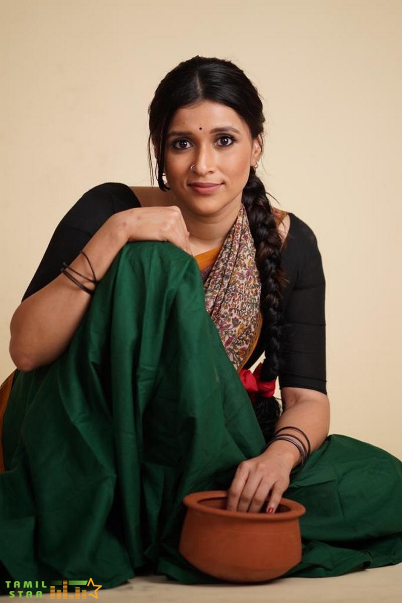 Actress Mannara Chopra Latest Photoshoot (8)