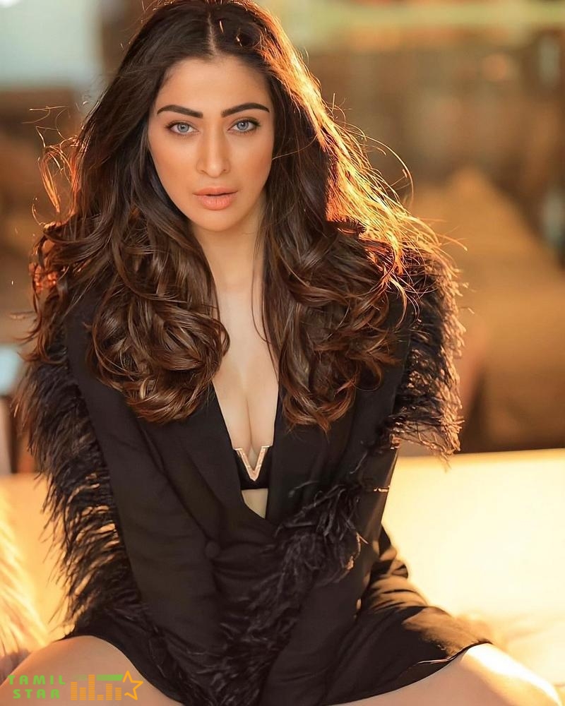 Actress Raai Laxmi Latest Photos (1)