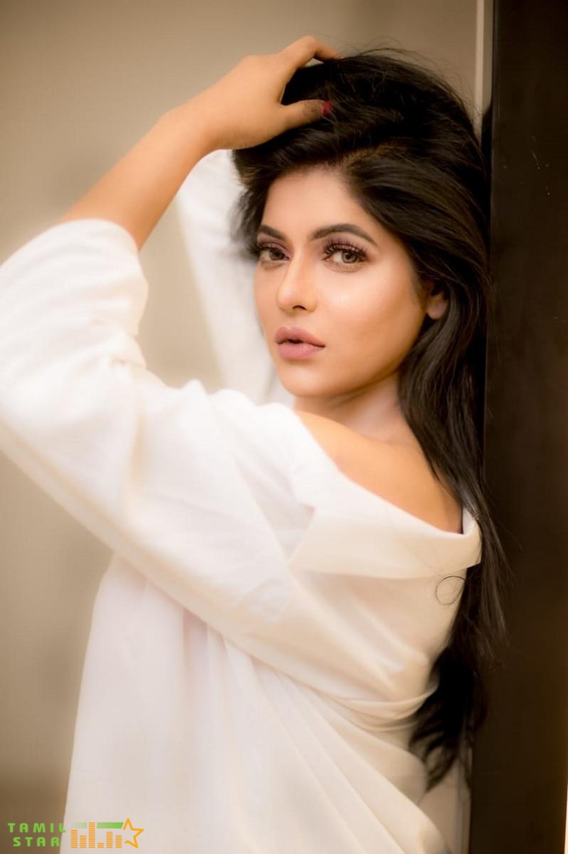 Actress Reshma Pasupuleti Latest Photoshoot (3)