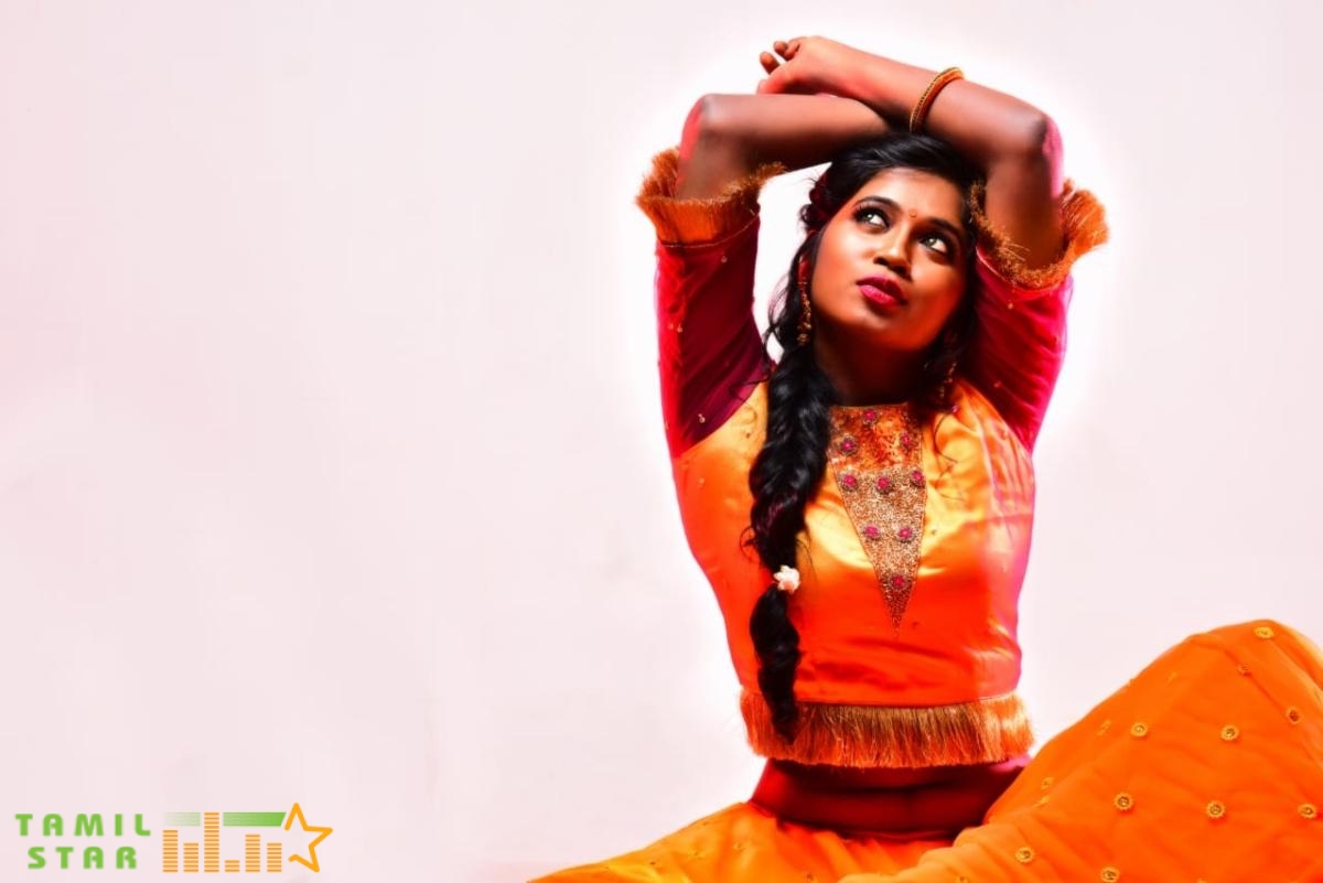 Actress Saranya Ravichandran Photo Shoot (3)