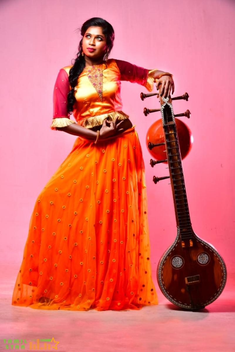 Actress Saranya Ravichandran Photo Shoot (4)
