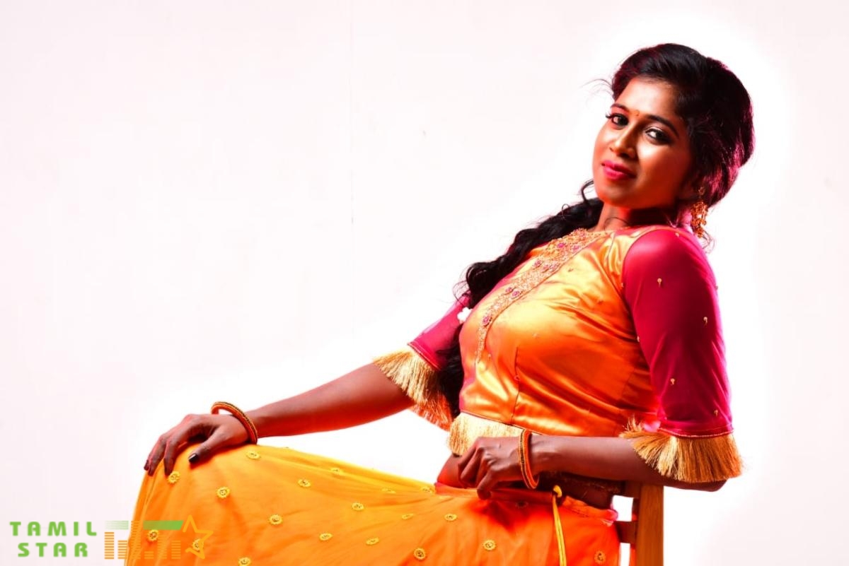 Actress Saranya Ravichandran Photo Shoot (6)