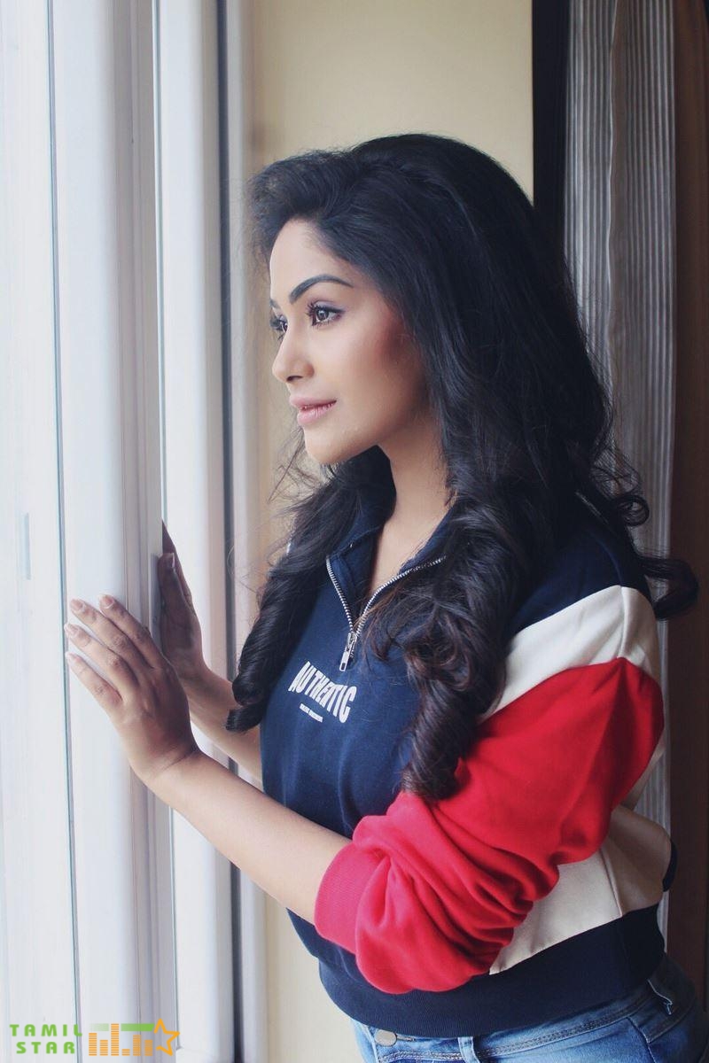 Actress Shritha Shivadas Latest Photos (2)