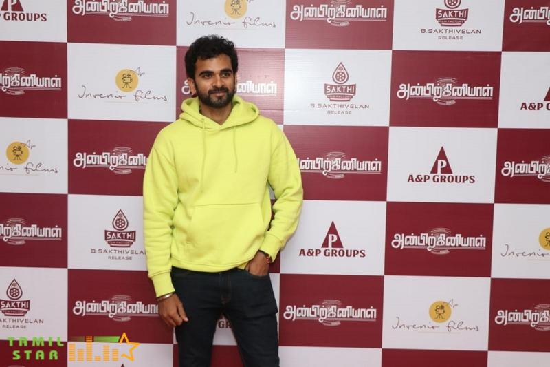 Anbirkiniyal Movie Premiere Show (11)