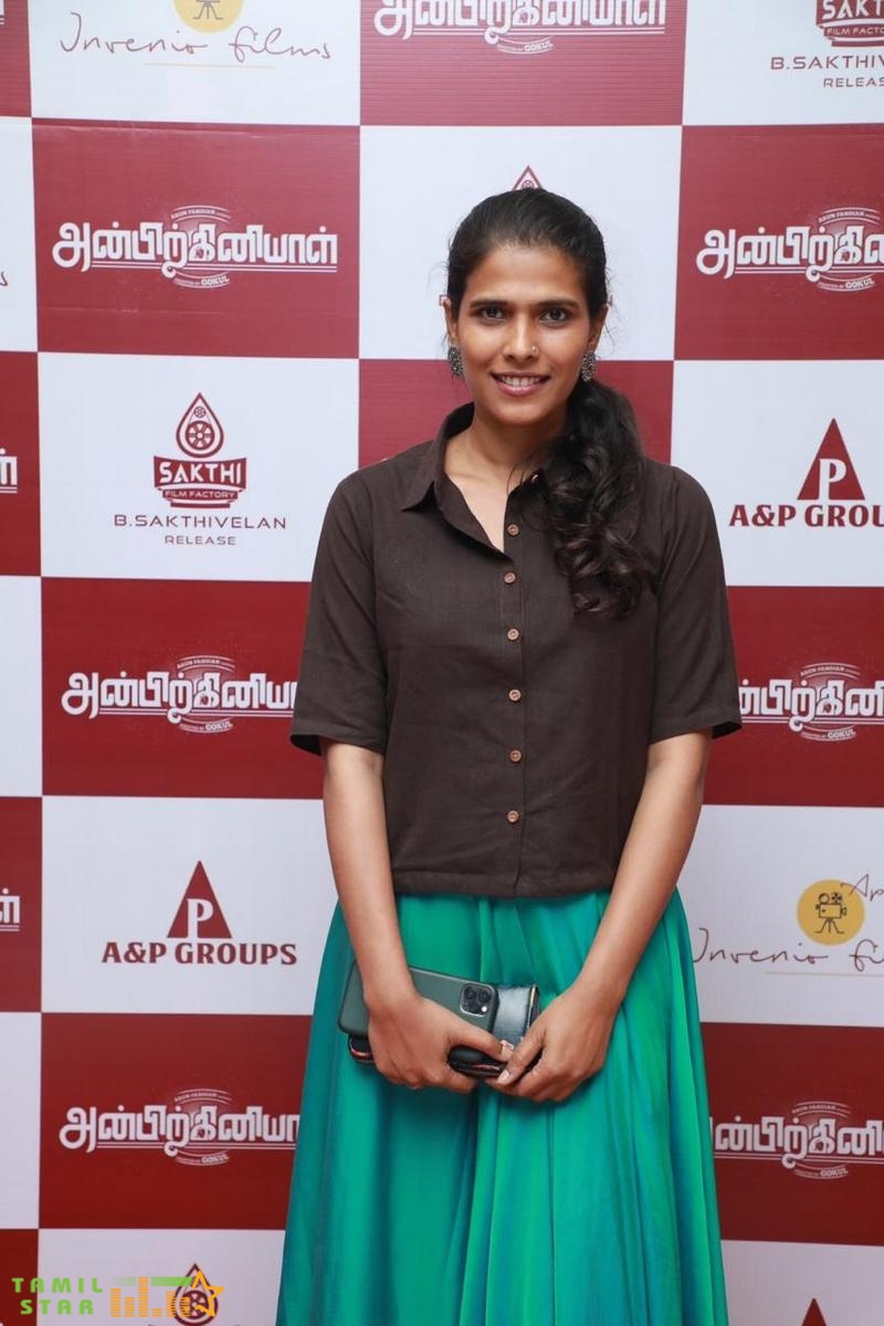 Anbirkiniyal Movie Premiere Show (14)