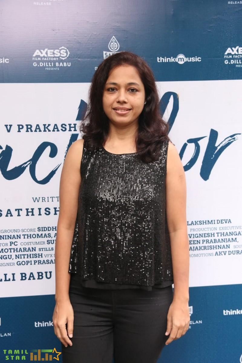 Bachelor-Movie-Press-Meet-Stills-21