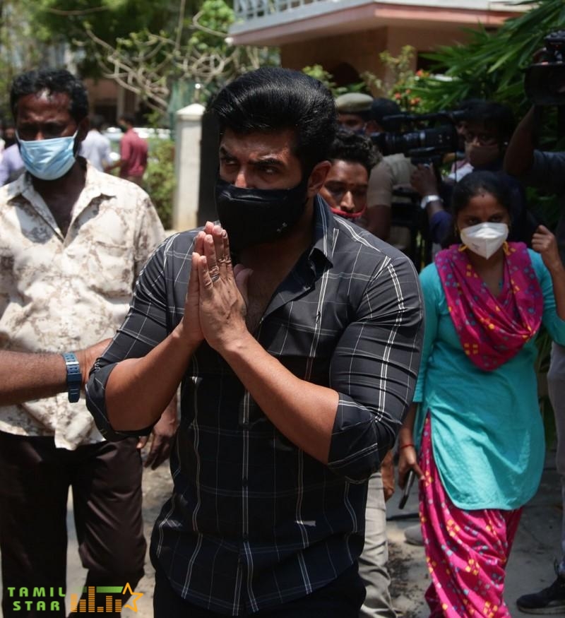 Celebrities Pay Last Respect To Legendary Actor Vivek (15)