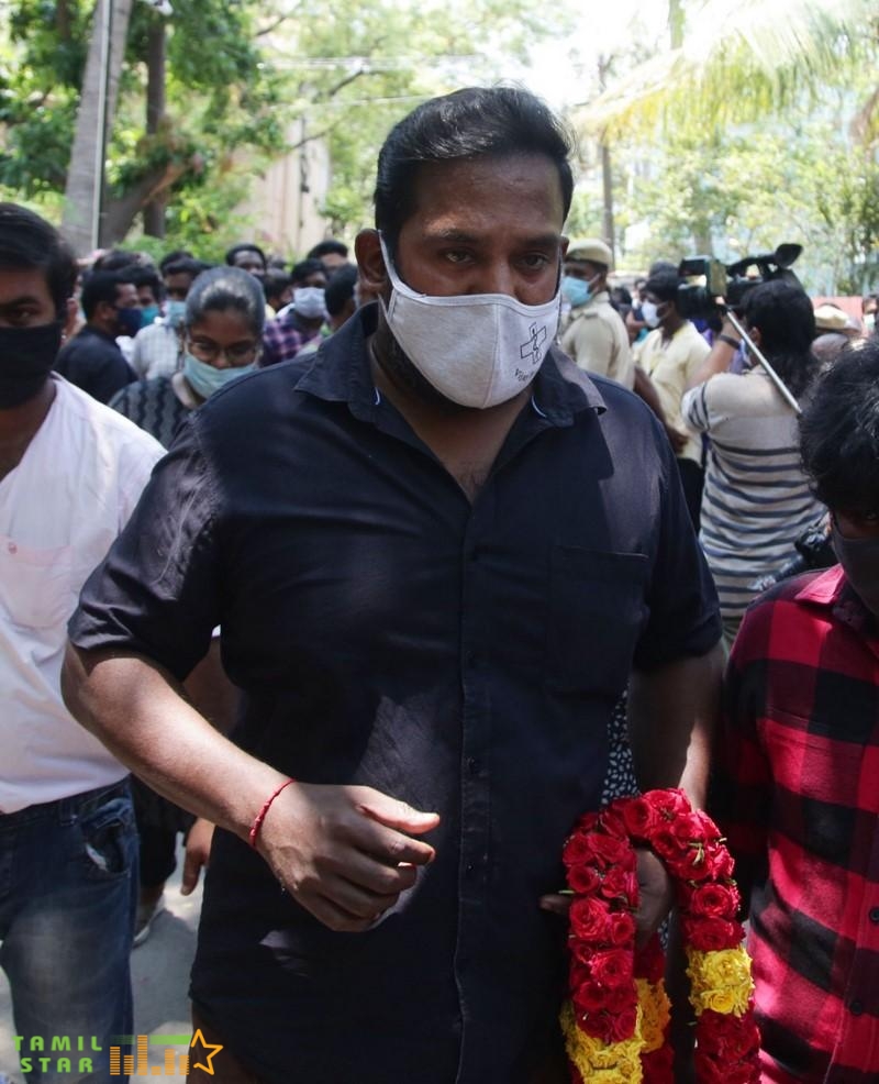 Celebrities Pay Last Respect To Legendary Actor Vivek (19)