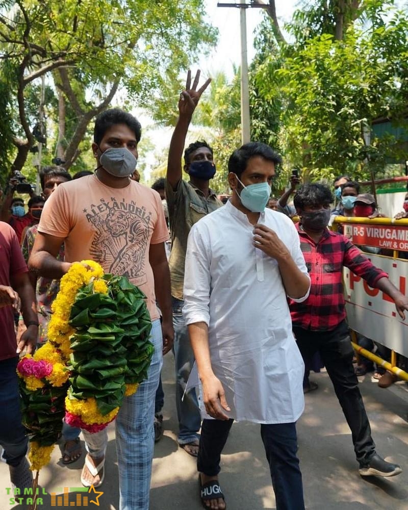 Celebrities Pay Last Respect To Legendary Actor Vivek (5)