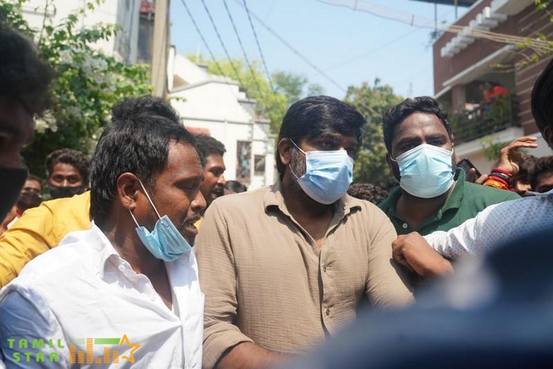 Celebrities Pay Last Respect To Legendary Actor Vivek (6)