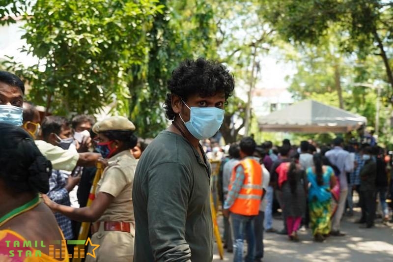 Celebrities Pay Last Respect To Legendary Actor Vivek (7)