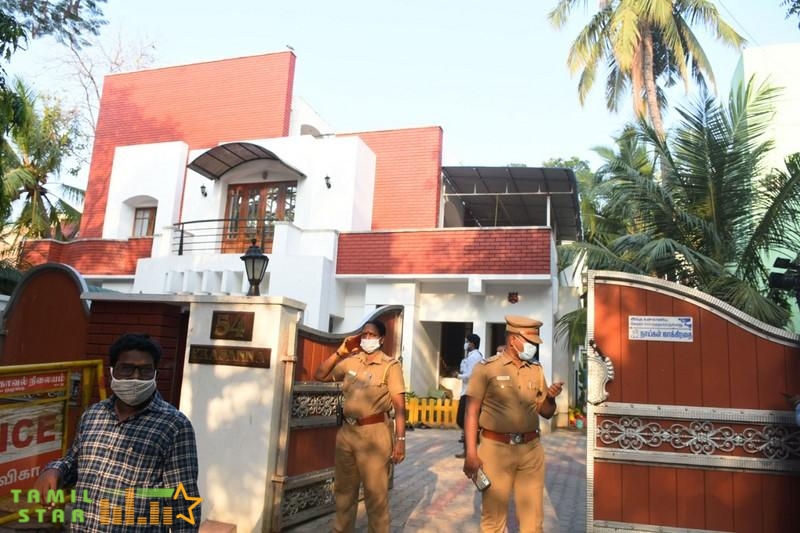 Celebrities Pay Last Respect To Legendary Actor Vivek (9)
