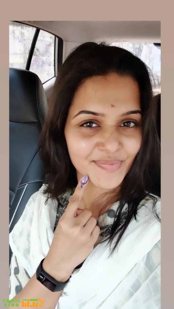 Celebrities casting vote in TN Elections 2021 (138)
