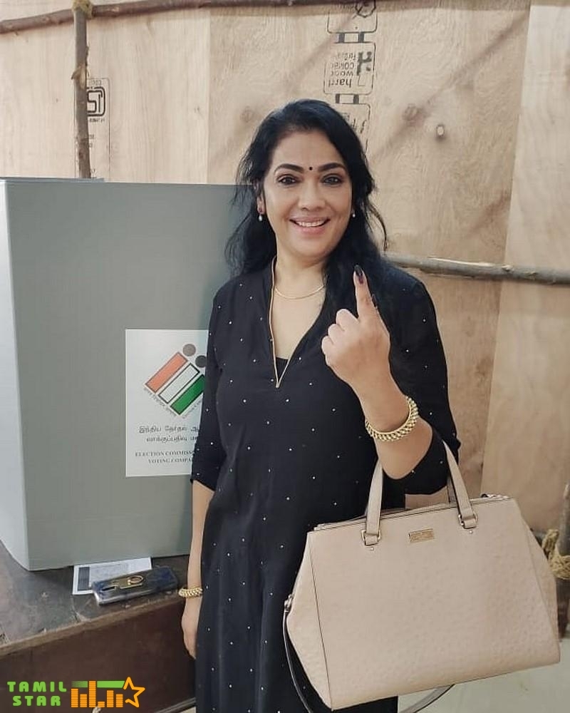 Celebrities casting vote in TN Elections 2021 (139)