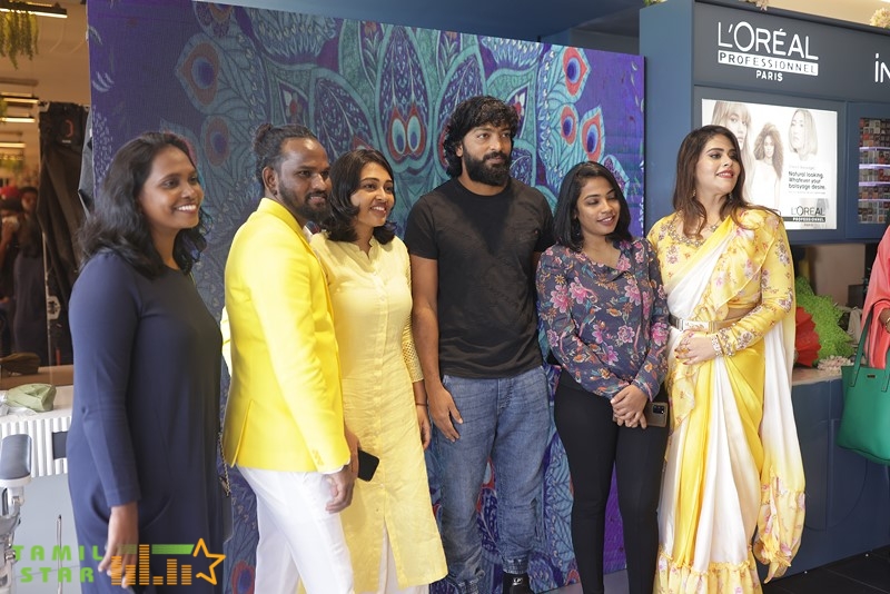 Dhoni-launches-Anlon-An-Art-Salon-Photos-11