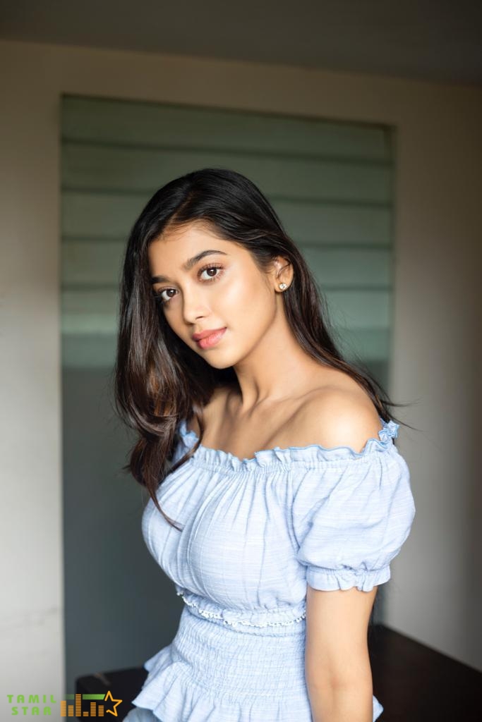 Digangana Suryavanshi (16)