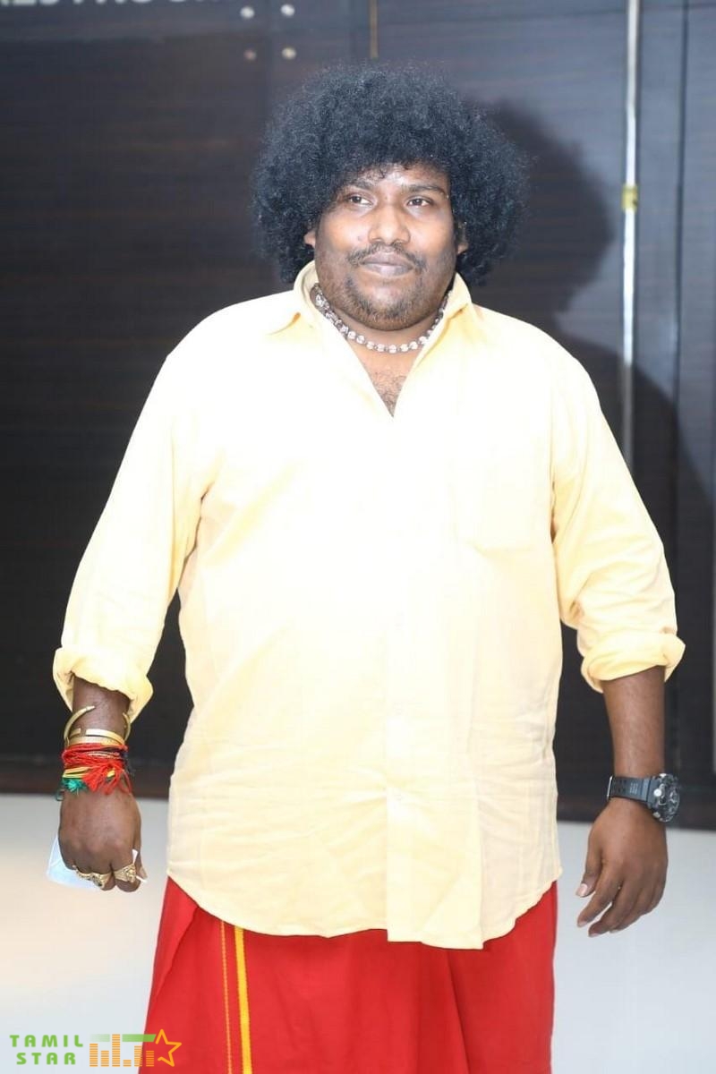 Dikkiloona-Movie-Premiere-Show-Stills-2