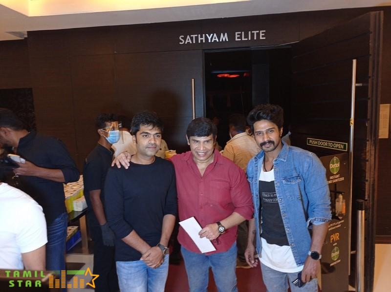 Dikkiloona-Movie-Premiere-Show-Stills-2