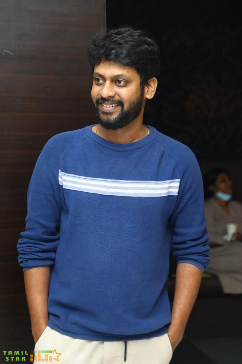 Dikkiloona-Movie-Premiere-Show-Stills-3