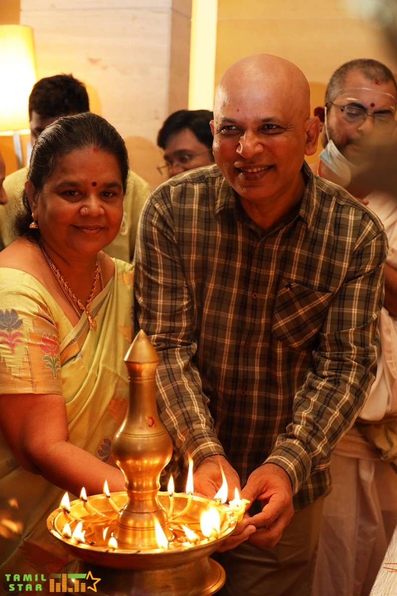 GOLMAAL-Movie-Pooja-Event-Stills-30