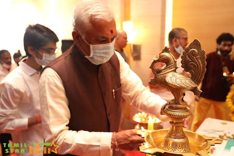 GOLMAAL-Movie-Pooja-Event-Stills-31