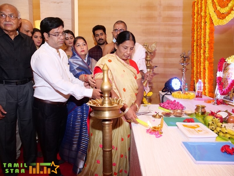 GOLMAAL-Movie-Pooja-Event-Stills-59