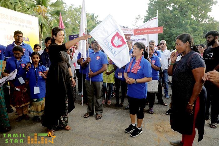 Kiruthiga Udhayanidhi launched the TNBCA official flag and flag offed the walkathon (3)