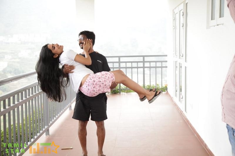 Meendum Movie Stills (2)