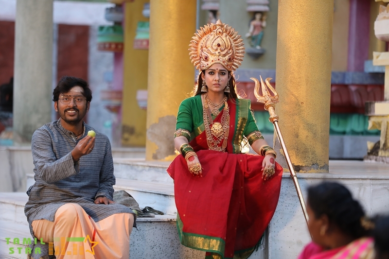 Mookuthi Amman Movie Stills (4) (1)