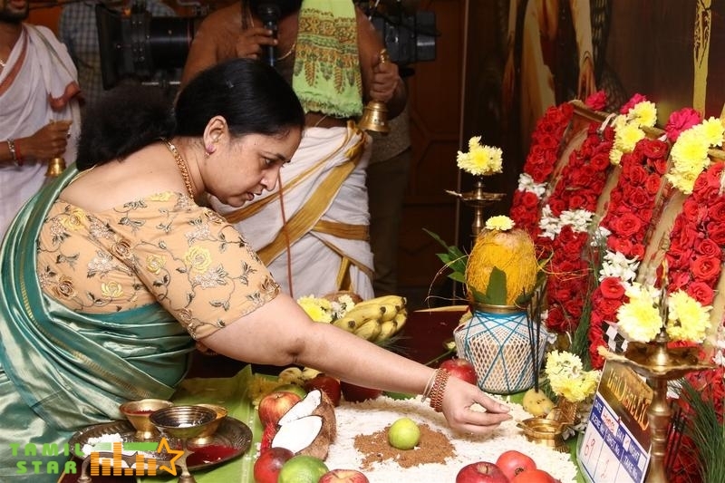 Pambattam Movie Pooja Stills (3)