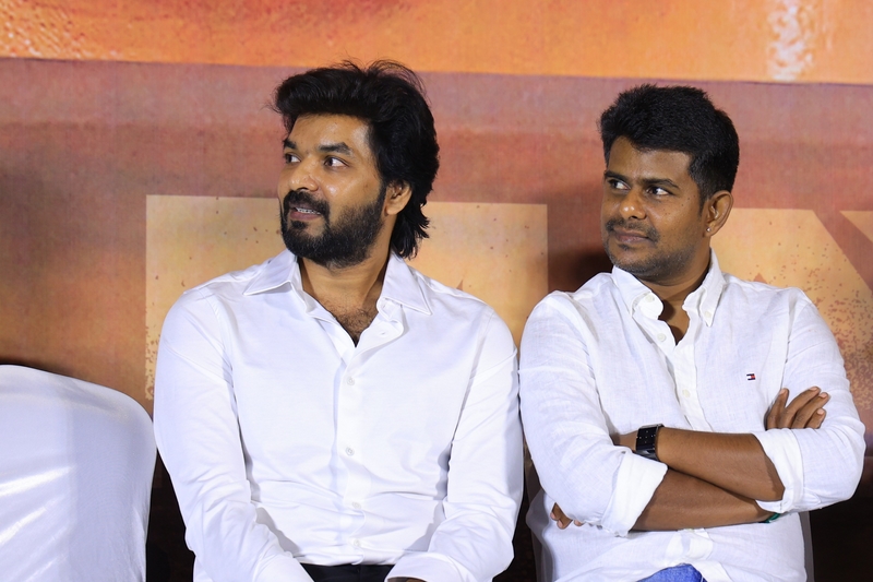 Sattendru-Maarudhu-Vaanilai-Pre-Release-Event-17