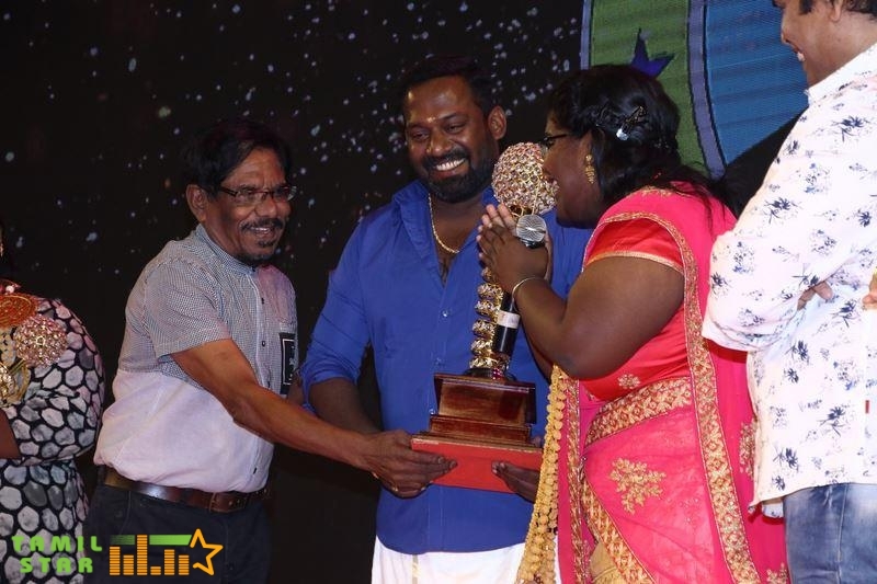 V4 MGR Sivaji Academy Awards 2020 Photos (67)