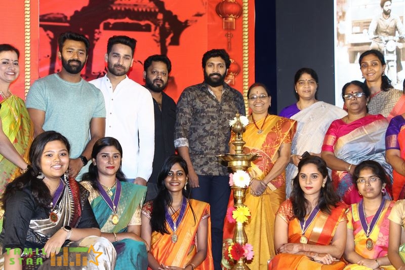 Vaanam Kottattum Team at Ethiraj College Photos (10)
