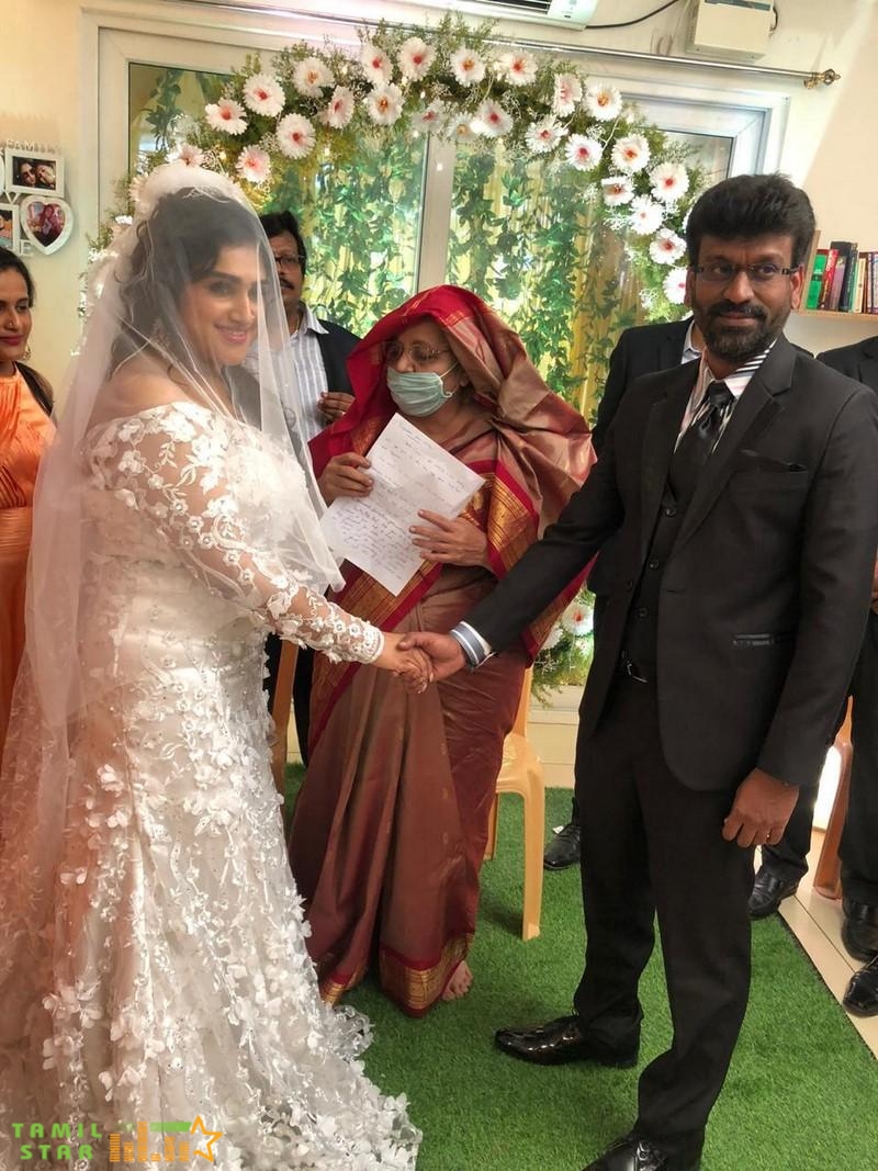 Vanitha Vijayakumar and Peter Paul Marriage Photos (8)